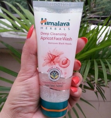 Himalaya Herbal Deep Cleansing Apricot Gentle Face Wash, 50 100 ml  ...