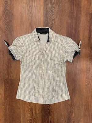 Wardrobe Short Sleeve Top Women s XS Cream Black EUC 100% Cotton Sleeve Ties