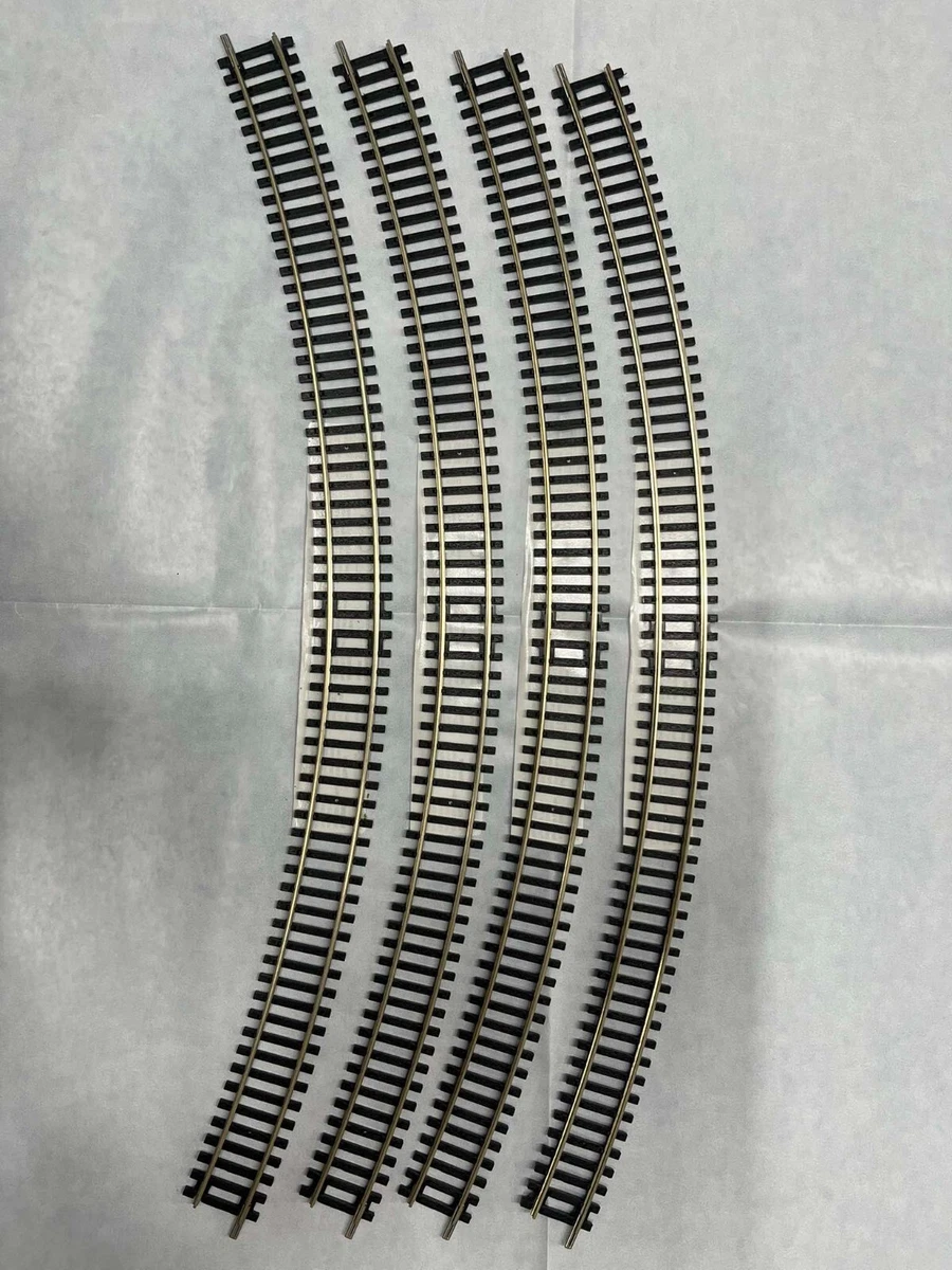 Curva Ferroviaria Con Post Eléctricos Foto de archivo - Imagen de