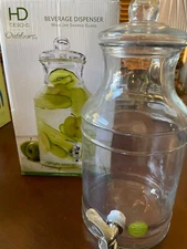 HD Design Outdoors Beverage Dispenser 1.5 gallon milk jar glass in box