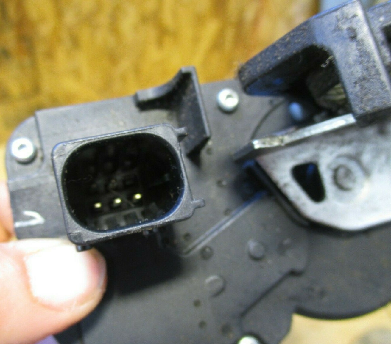 07 08 09 10 Pontiac G6 Rear Passenger door Power Lock Latch Actuator