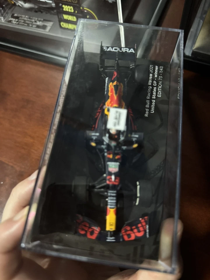 RARE Verstappen RB16B 2021 US GP Acura Livery 1:43 Minichamps - Image 3 of 4
