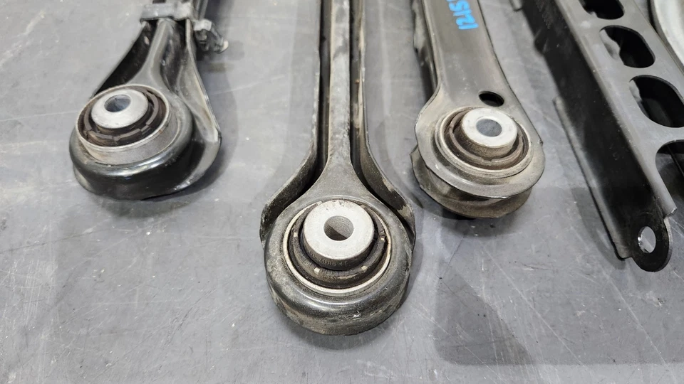 ✅ OEM BMW E92 E93 335 Rear Left Lower Upper Suspension Control Arm Wishbone SET - Image 3 of 4