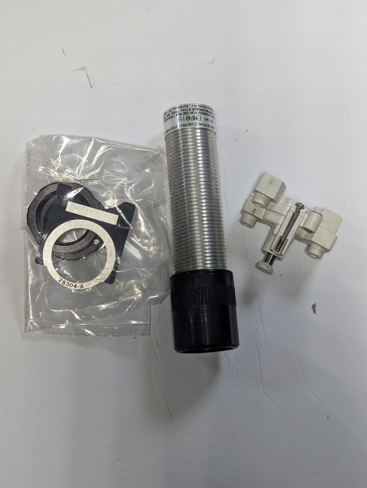 Crouse-Hinds EMP019 Explosionproof Non-Illuminated Pushbutton Operator 1NO-1NC