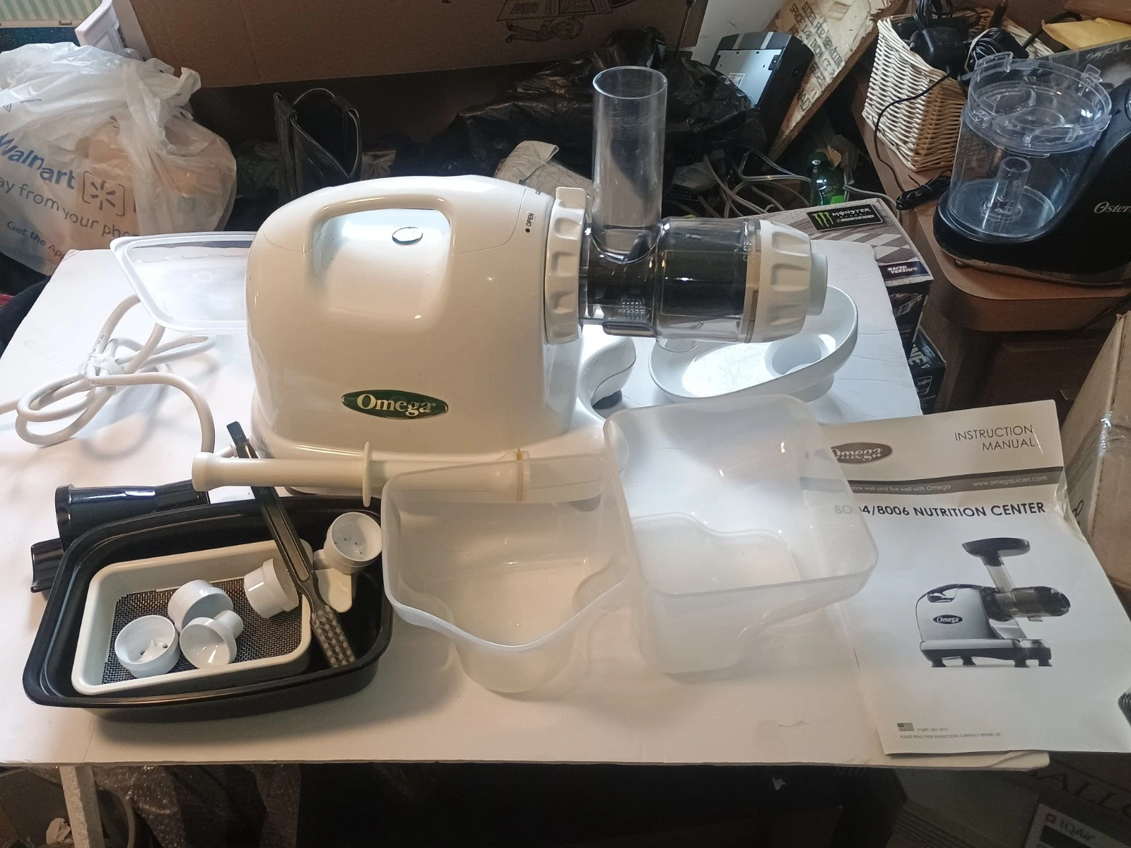 Omega 8004 Nutrition Center Masticating Juicer White Low Speed Cold Press