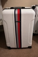 Tommy Hilfiger Hard Shell Suitcase – New