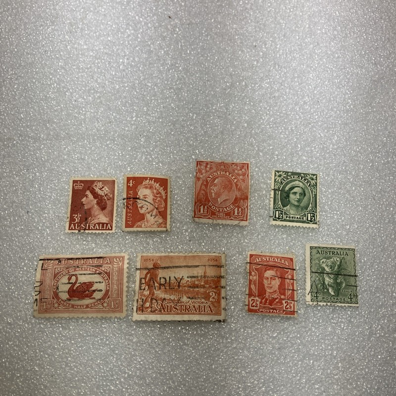 8 USED/HR Vintage Australia Royalty+ misc. Stamps, 1915- 1965; A DEAL! $1 Ships.