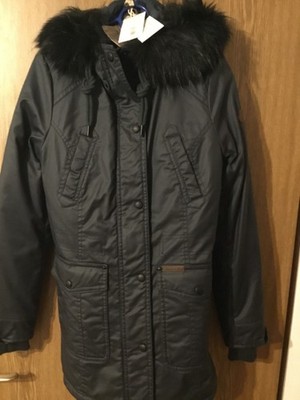 Drei Master Winterjacke Parka mit Kapuze. Größe S