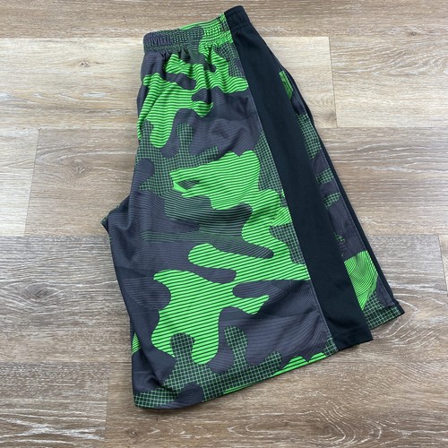 UNDER ARMOUR Stretch Waist Green Camouflage Activewear Shorts Boys Size Large - Picture 2 of 8