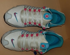 womens nike shox size 7