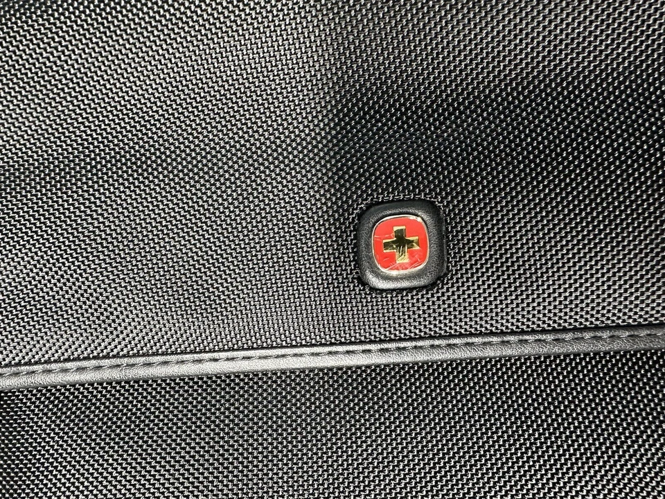 Swiss Gear Wenger Estuche para Laptop 17” Negro Maletín Bolsa de Viaje Nuevo sin Etiquetas Foto 2 de 4