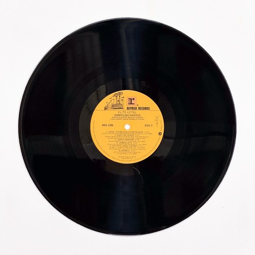 Emmylou Harris - Elite Hotel Vinyl LP 1975 - Picture 4 of 4