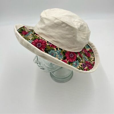 Bucket Hat Floral Canvas Handmade Off-White Daisy Print Girl's Blossom Pink
