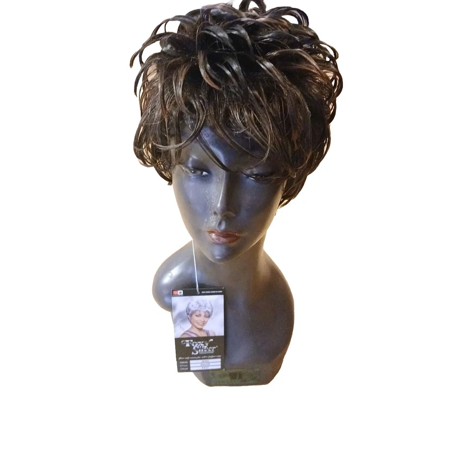 Pelucas Cortas Corte Bob Pixie, Foxy Silver Collection Kanekalon, Color F4/27 Foto 4 de 4