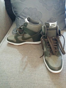 women's dunk sky hi essential