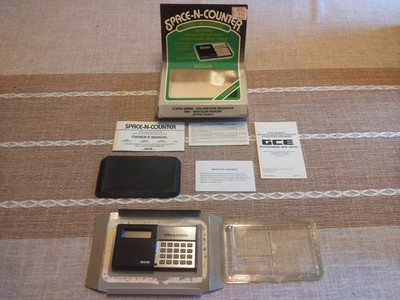 Rare 1982 GCE Vectrex era Space-N-Counter LCD Game Calculator Complete/Working