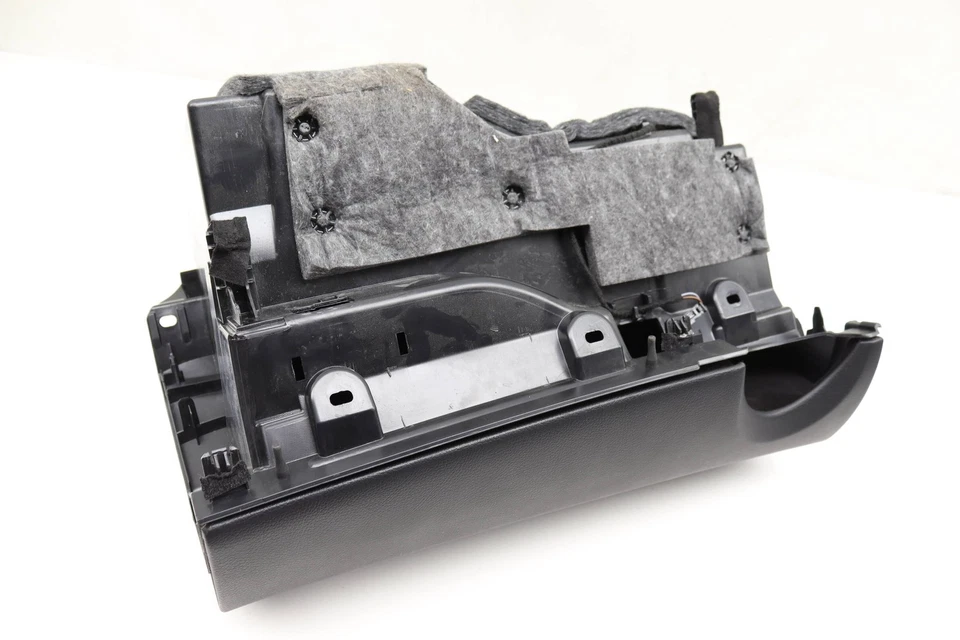 Mercedes-Benz C43 AMG 2017-2021 - Guantera/Compartimiento 2056800810 Foto 4 de 4