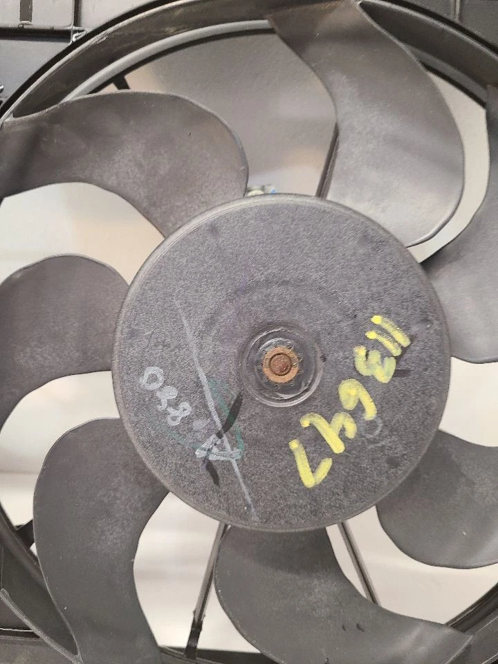 09-18 VOLKSWAGEN TIGUAN Radiator Fan Motor Fan Assembly Germany Built VIN W Foto 3 de 4