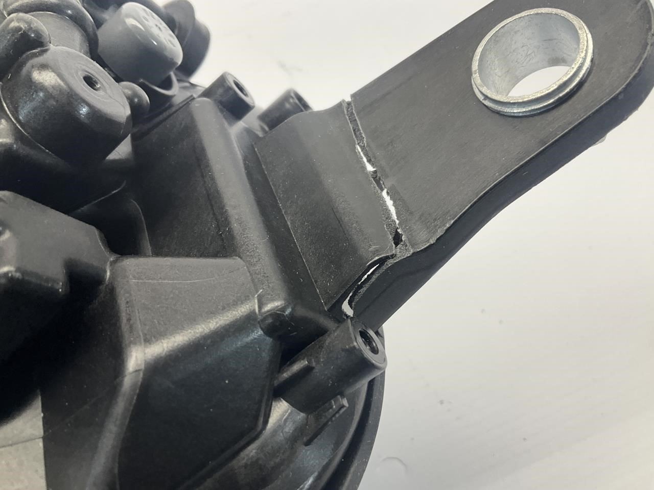 24 2024 Maserati GranTurismo M189 Front Right Passenger Headlight LED Q