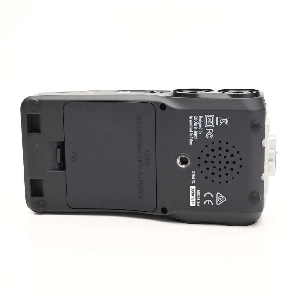 Zoom H6 Handy Recorder with Interchangeable Microphone System #517 - Image 3 of 4