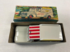 1960 JAPAN TIN FRICTION DELICIOUS ICE CREAM TRUCK MIB NOS beautiful
