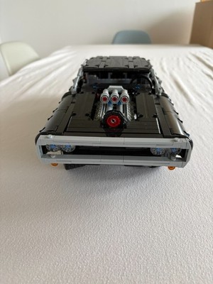 LEGO TECHNIC - Dom's Dodge Charger - 42111
