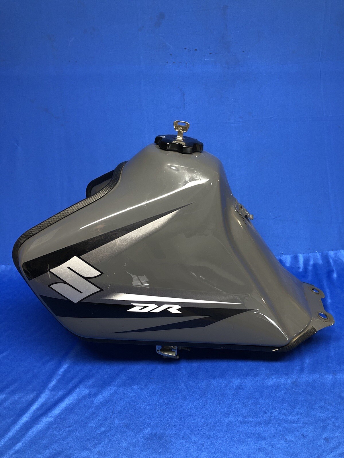 Suzuki DR650 Fuel Gas Tank Oem Stock DR650SE eBay