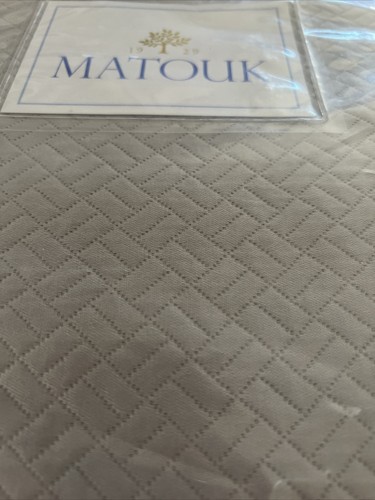Matouk Queen Matelasse Coverlet Soleri Silver Egyptian Cotton Geometric - Picture 2 of 4