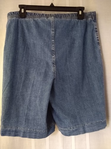 White Stag Women's 1X (16W) Stretch Denim Pull On Elastic Back Waist Shorts New - Picture 2 of 11