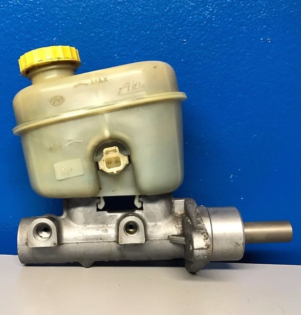 19992004 JEEP GRAND CHEROKEE MASTER CYLINDER CARDONE/CARDONE SELECT