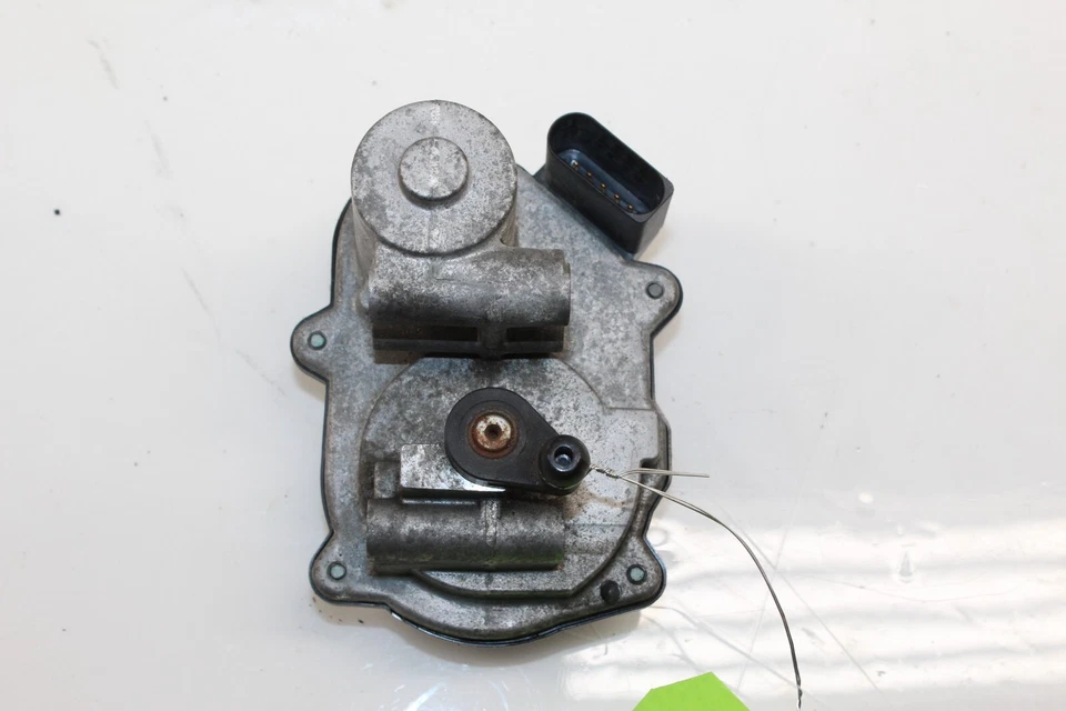 Audi TT 2009-2014 2,0 L colector de admisión motor/unidad de ajuste 06F 133 482 E OEM Foto 3 de 4