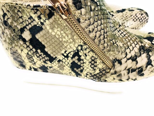 Women’s Sneaker Wedge Bootie Snakeskin Faux Leather Animal Print Size 6.5 New ZV11357