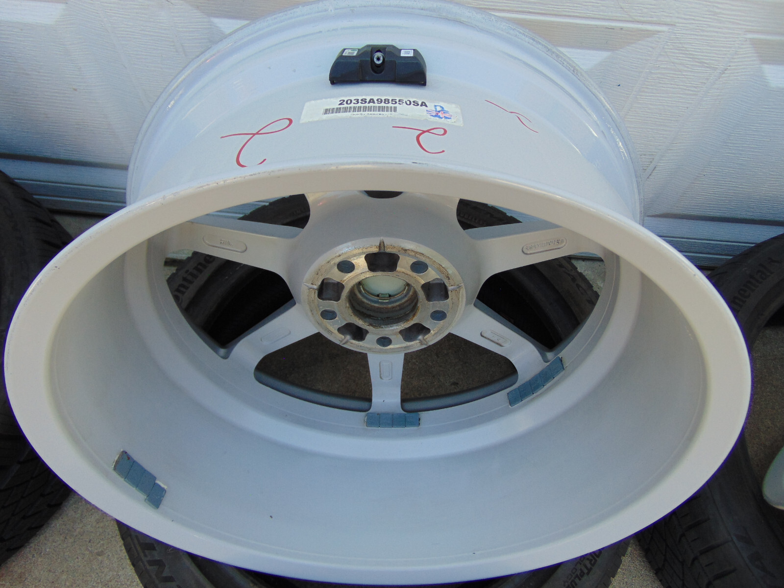 1 USED Silver OEM Aston Martin Vantage 19X8.5 Rim & TPMS 6G33-1007 FREE SHIPPING