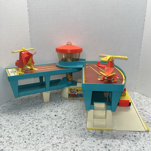 VINTAGE 1972 - 76 Fisher Price Little People Family Airport 966 - - Picture 9 of 20