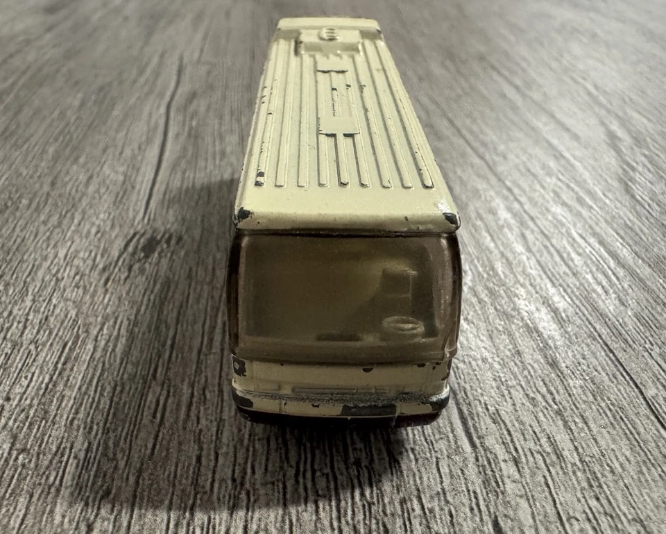 Matchbox 1986 #67-G Ikarus Coach Cream 'IKARUS' - Image 3 of 4