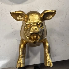 Whistle Pig Gold Metal Statue