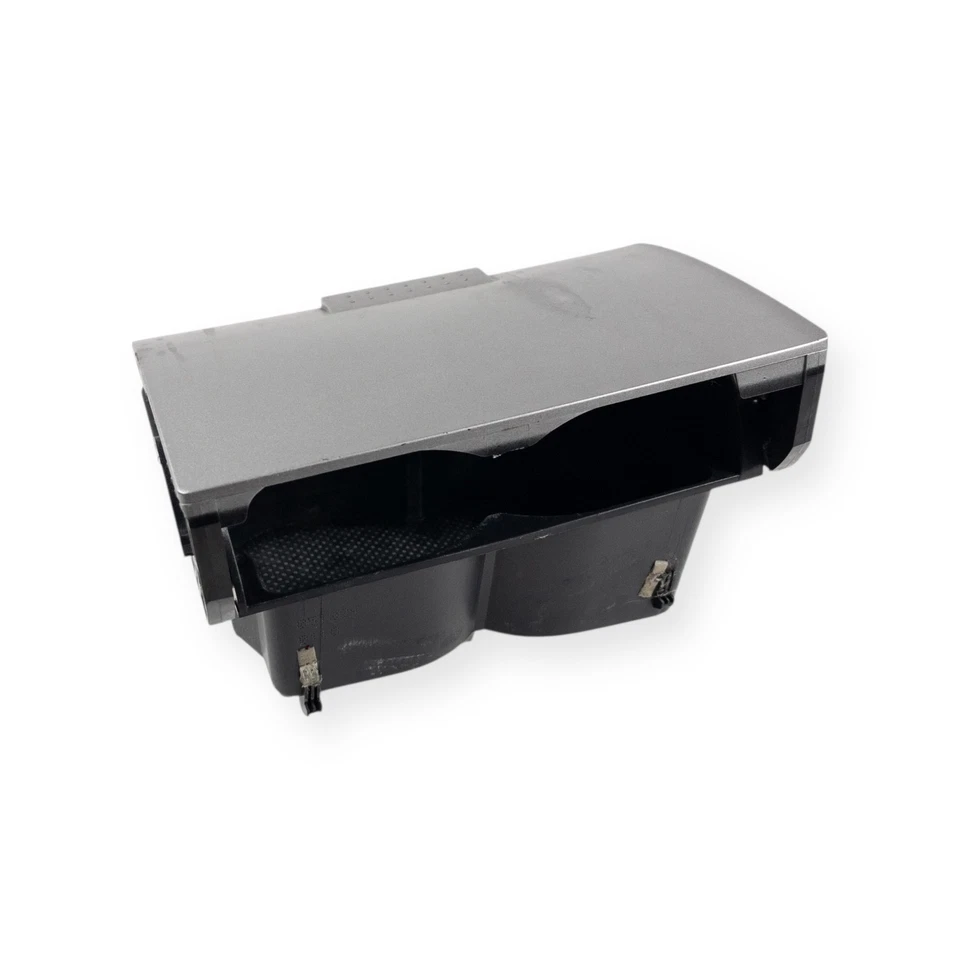 Оригинальный серебристый подстаканник для центральной консоли приборной панели Toyota Solara 2004-2008 годов выпуска - Изображение 4 из 4