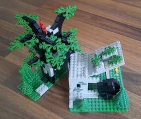 LEGO 6066 Robin Hood Hideout Camouflaged Outpost with Instructions