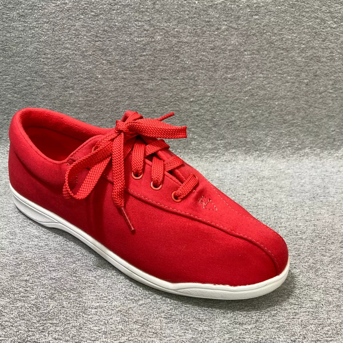 Easy spirit red best sale shoes