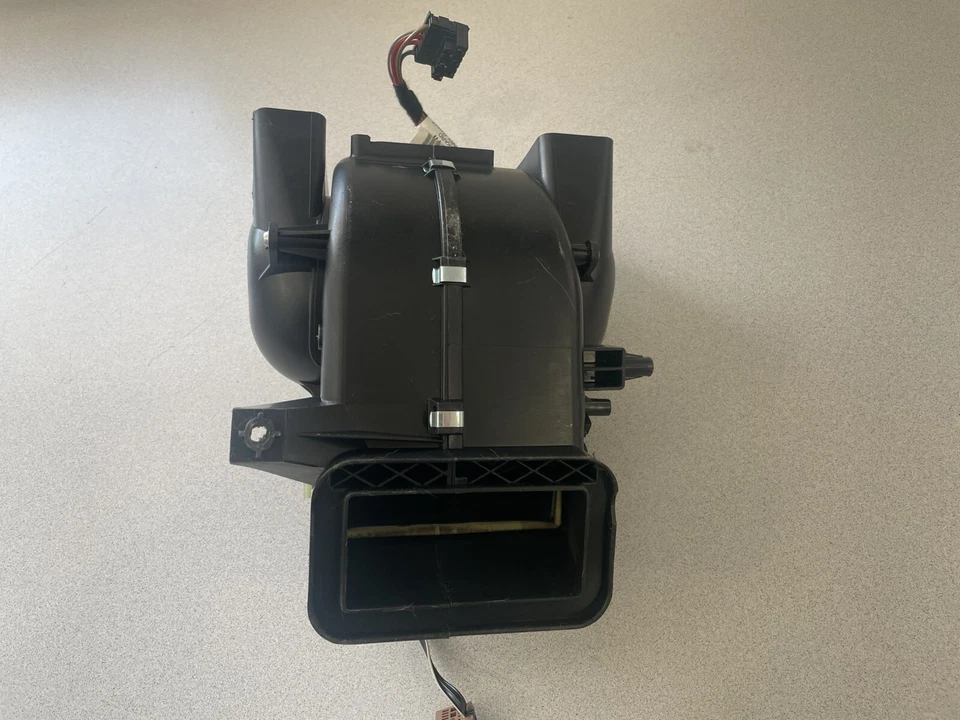 1998-2003 MERCEDES-BENZ ML320 ~ REAR HEATER BLOWER ~ A1638300308 ~ OEM PART - Image 3 of 4