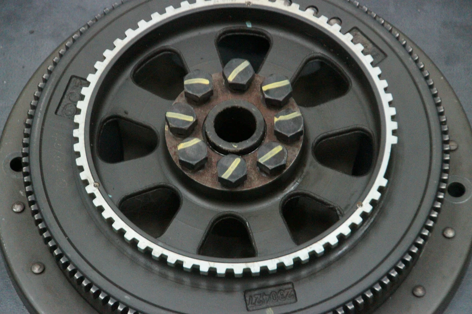 Schwungscheibe Maserati GranTurismo Quattroporte Schwungrad M145 M139 230427 - Bild 2 von 4