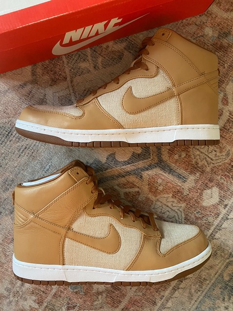 nike dunks acorn