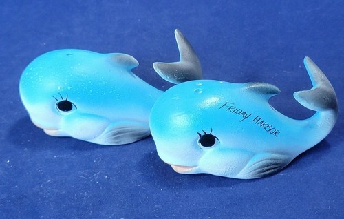 "FRIDAY HARBOR"BRIGHT BLUE WHALES SALT & PEPPER SHAKER SET CERAMIC S&P