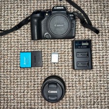 Canon EOS R10 Mirrorless Camera + RF-S 18-45mm Lens Kit – Excellent Condition 