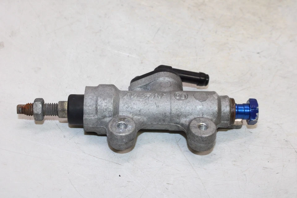 2000 Honda CBR900RR OEM REAR BACK BRAKE MASTER CYLINDER - Image 4 of 4