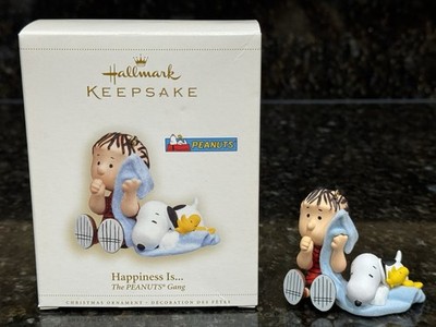 Hallmark 2006 Happiness Is - Peanuts Linus & Snoopy Peanuts Gang Ornament