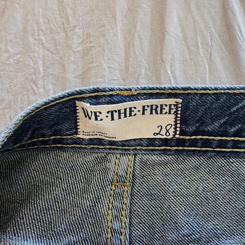 New We The Free Maggie Mid Rise gamba dritta orlo grezzo effetto invecchiato donna taglia 28 - Foto 6 di 8