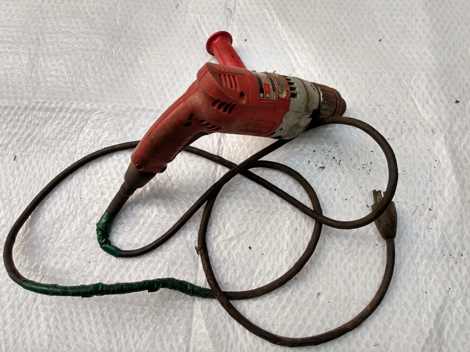 Milwaukee Magnum Hole Shooter Corded Electric Hammer Drill 120V NO Chuch Key - Image 3 of 4