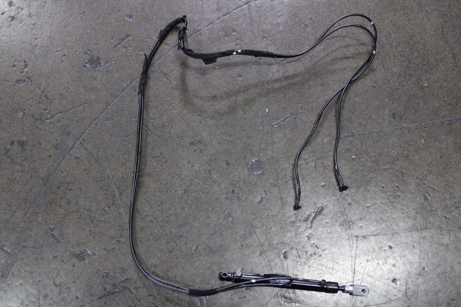 Ferrari California T, LH, Front Convertible Top Lift Cylinder, Used, 81860200