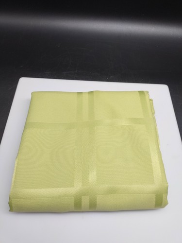 Origins Microfiber Table Cloth Round Green 60 IN rn15028 - Picture 6 of 9